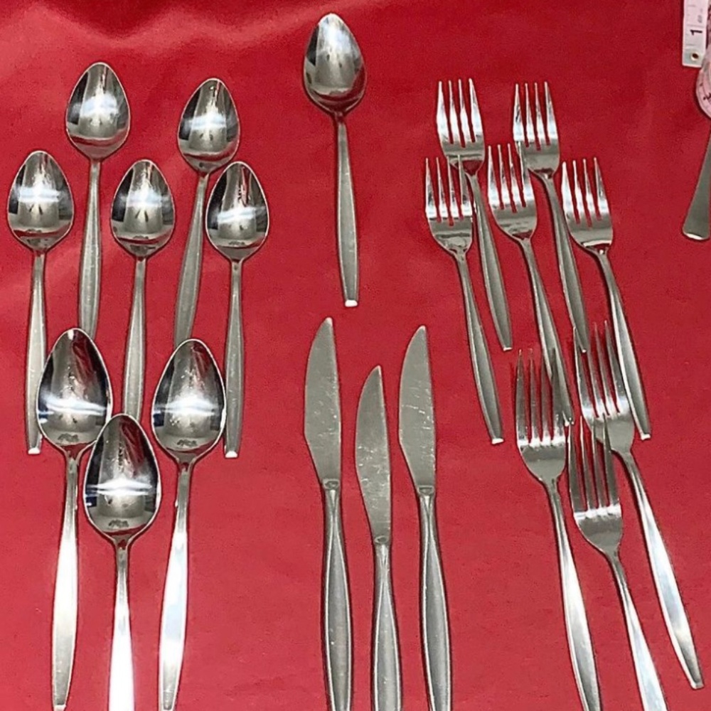 Imperial Stainless Steel Silverware Set.  Beautiful Set for the Dinner Table